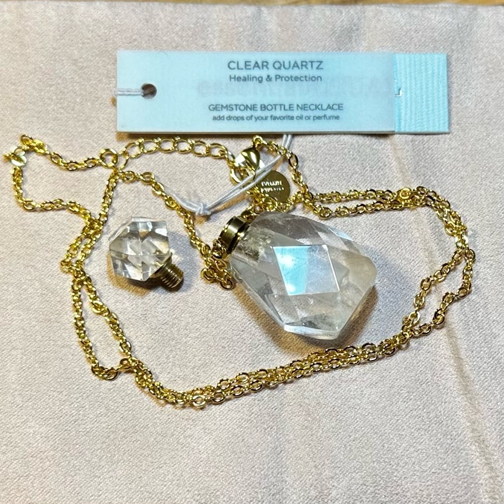 ♥ Quartz Crystal Poison Medicine Bottle Pendant ♥